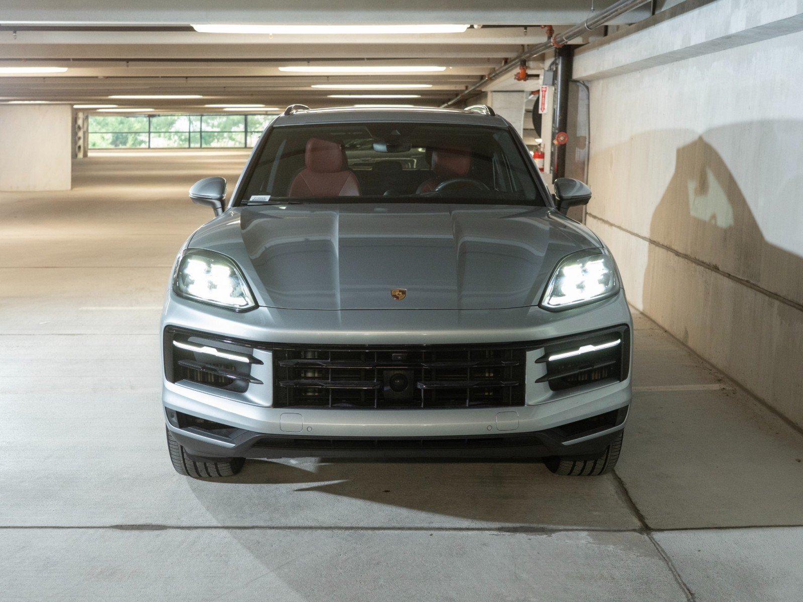Certified 2024 Porsche Cayenne AWD/4WD image 6