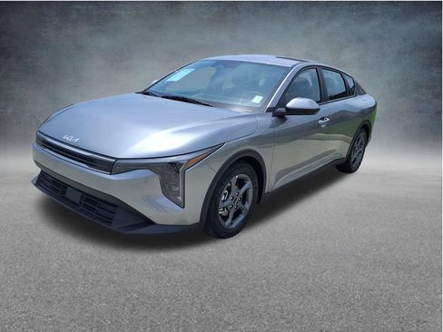 Used 2025 Kia K4 FWD image 3