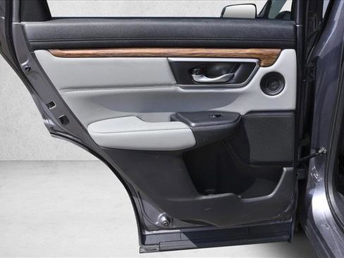 Used 2018 Honda CR-V Touring image 23