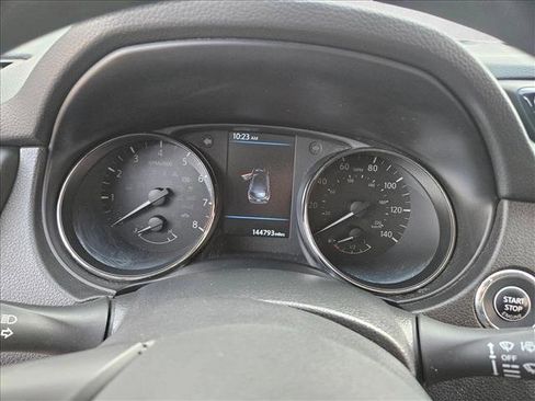 Used 2019 Nissan Rogue Sport SV image 18