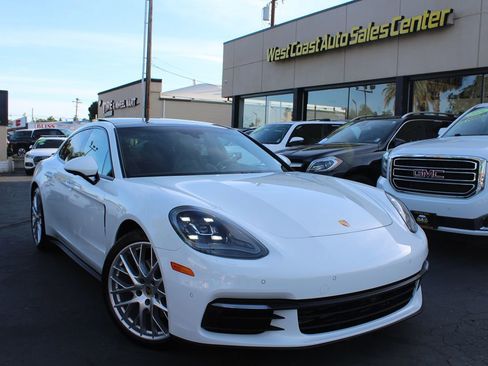 Used 2018 Porsche Panamera 4 image 42