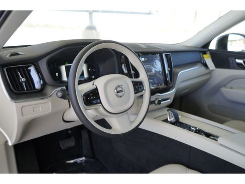 New 2025 Volvo XC60 B5 Core w/ Protection Package Premier image 18