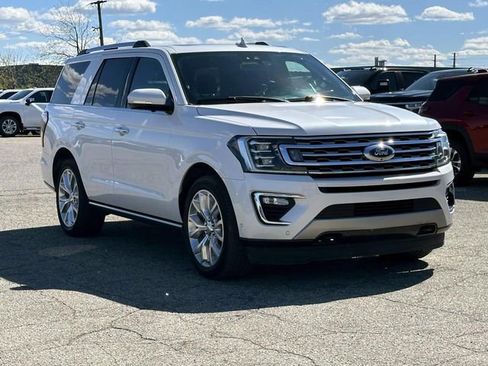 Used 2018 Ford Expedition Limited w/ Equipment Group 302A AWD/4WD image 8