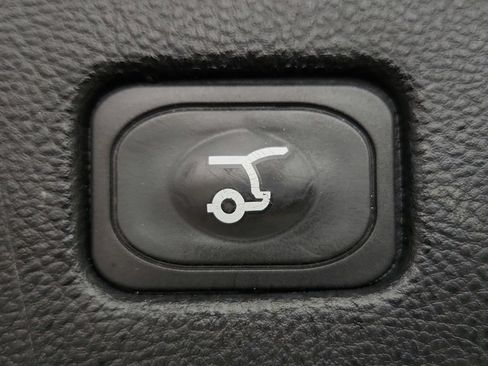 Used 2021 Ford Edge Titanium w/ Equipment Group 301A AWD/4WD image 32