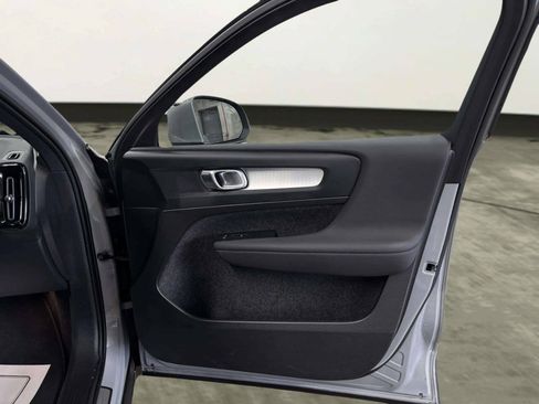 Used 2024 Volvo XC40 B5 Core AWD/4WD image 20
