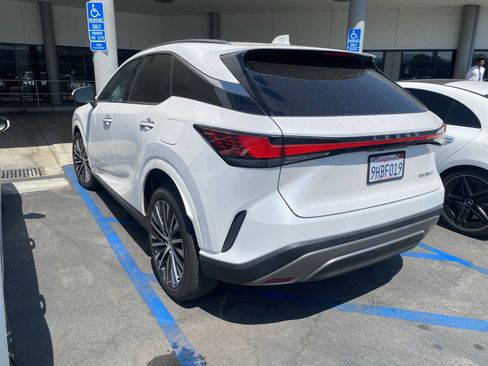 Used 2023 Lexus RX 350 Premium Plus w/ Cold Area Package FWD image 4