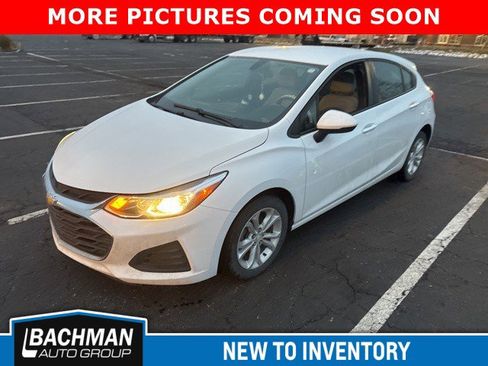 Used 2019 Chevrolet Cruze LS w/ LS Convenience Package image 4