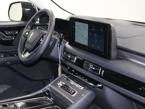 New 2026 Lincoln Aviator 2WD image 31