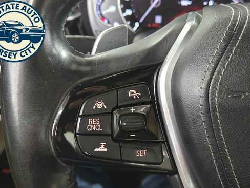 Used 2017 BMW 530i xDrive AWD/4WD image 18