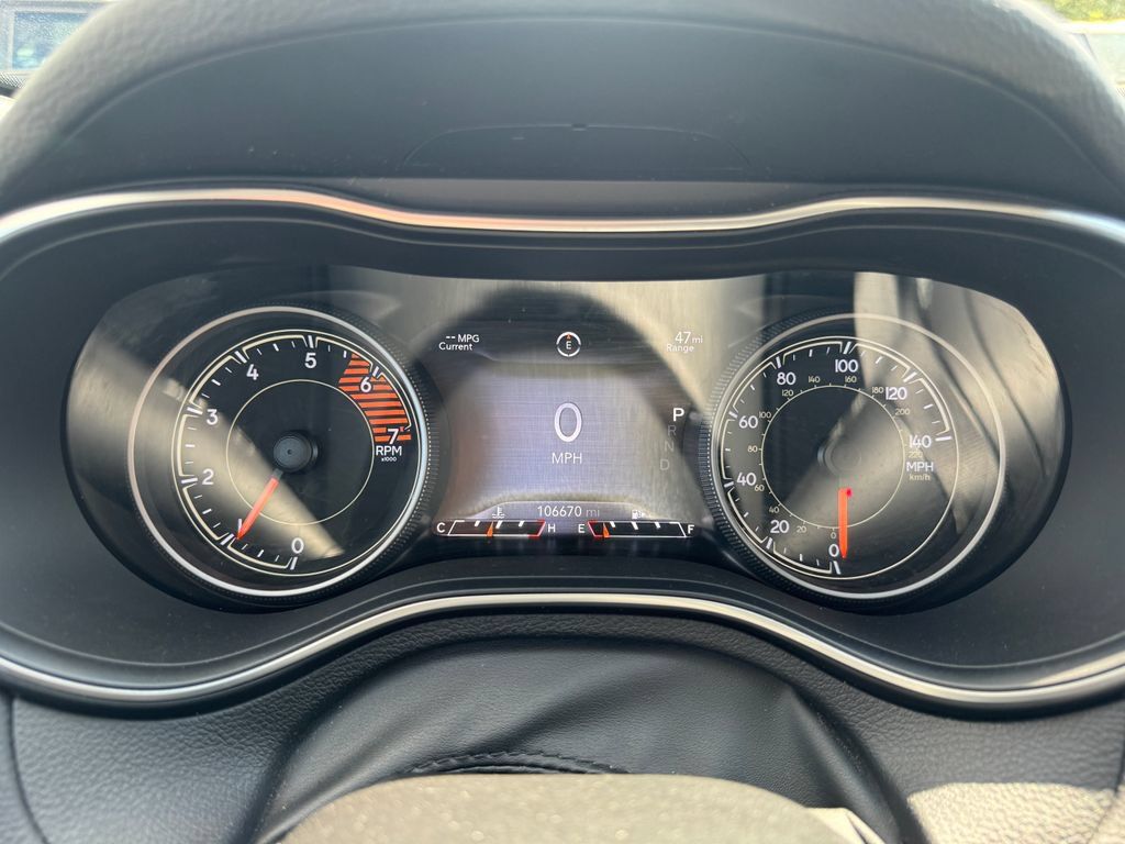 Used 2019 Jeep Cherokee Limited w/ Trailer Tow Group AWD/4WD image 27