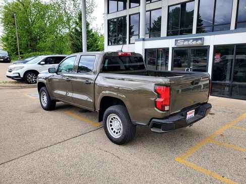 Used 2024 Chevrolet Colorado W/T RWD image 7