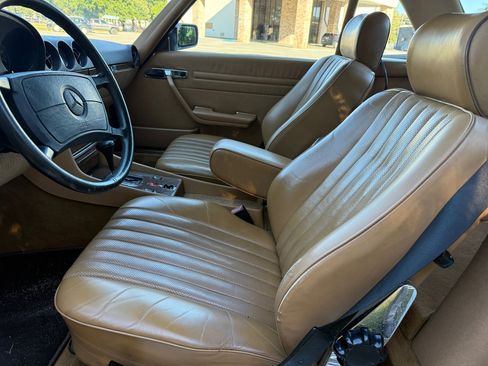 Used 1989 Mercedes-Benz 560 SL image 12