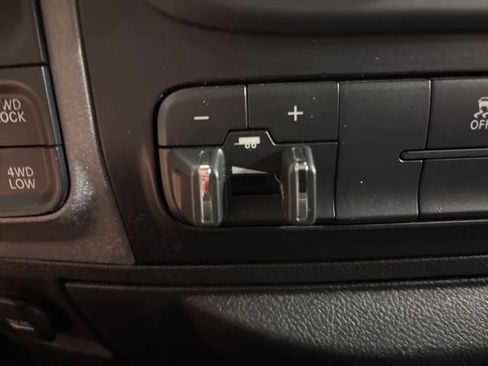 Used 2019 RAM 1500 Tradesman w/ Tradesman SXT Package AWD/4WD image 22