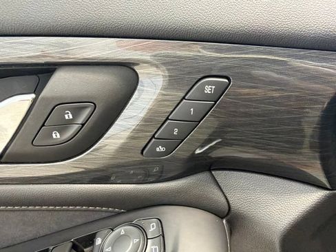 Certified 2023 Chevrolet Traverse High Country w/ LPO, Floor Liner Package AWD/4WD image 22
