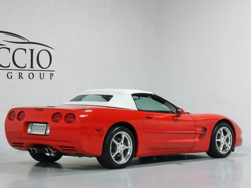 Used 2000 Chevrolet Corvette Convertible w/ Memory Pkg image 8
