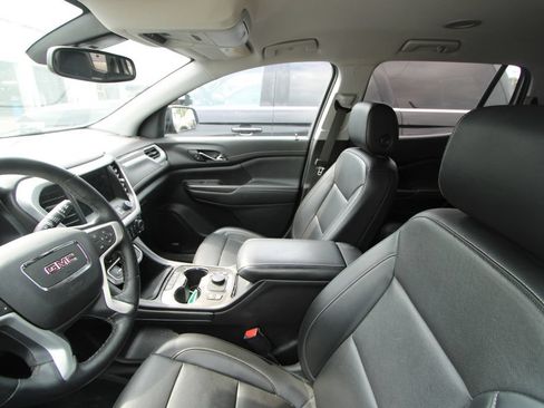 Used 2023 GMC Acadia SLT w/ Elevation Edition FWD image 13