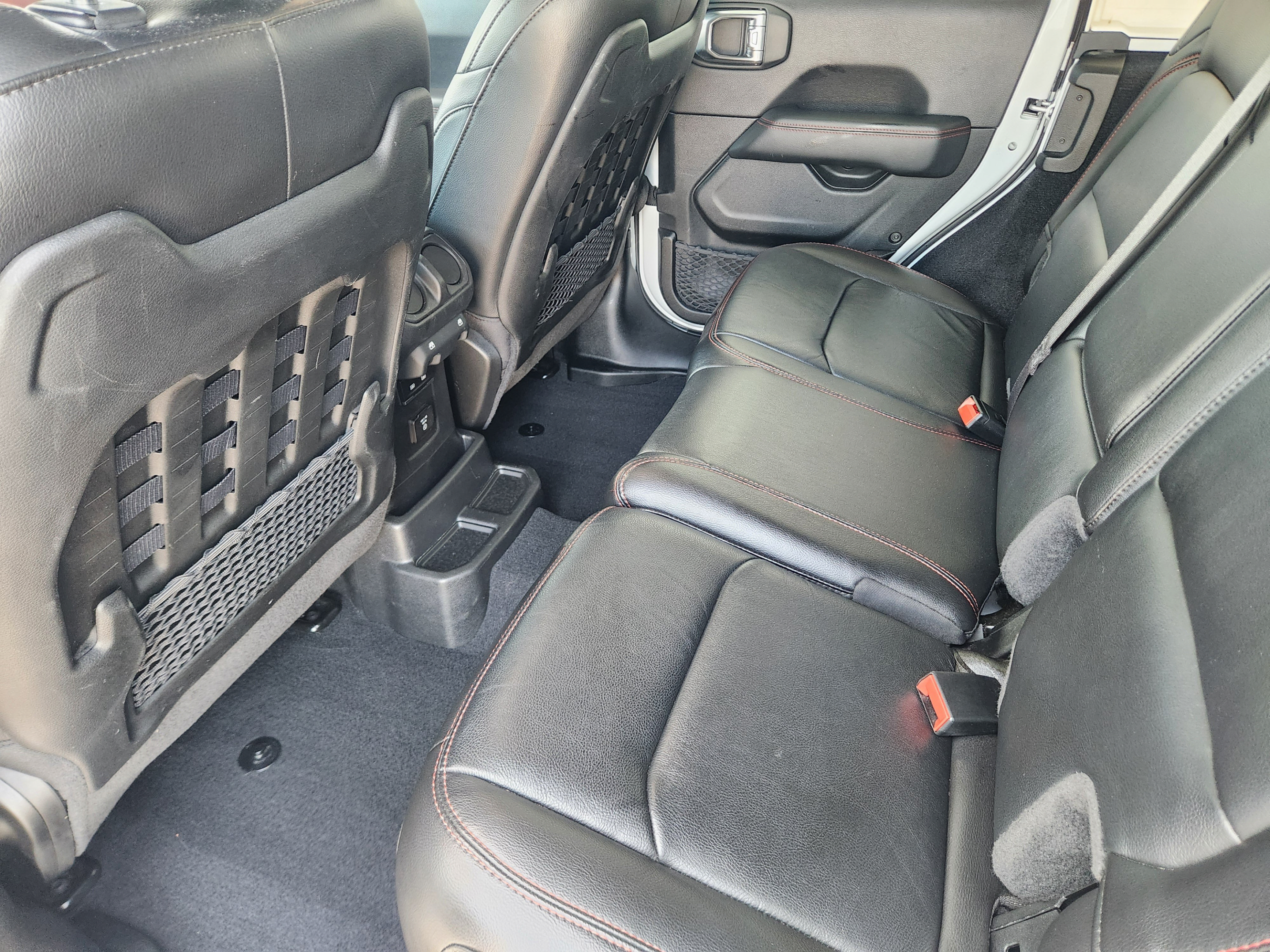Used 2023 Jeep Wrangler Unlimited Rubicon AWD/4WD image 30