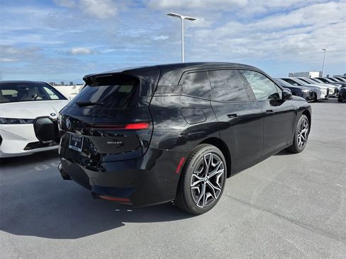 New 2026 BMW iX xDrive60 image 4