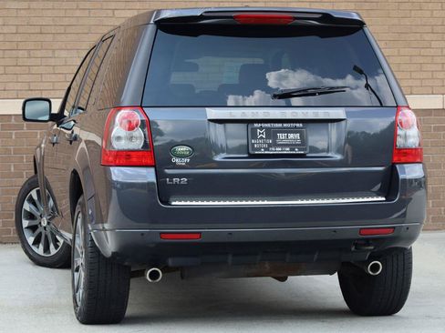 Used 2010 Land Rover LR2 HSE AWD/4WD image 8