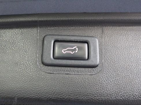 Used 2018 Subaru Outback 2.5i Limited AWD/4WD image 34