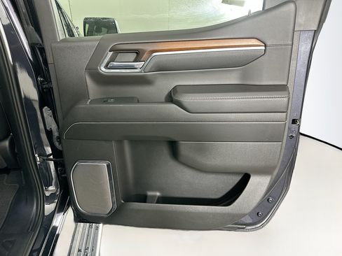 Used 2024 GMC Sierra 1500 Denali w/ Denali Reserve Package AWD/4WD image 30