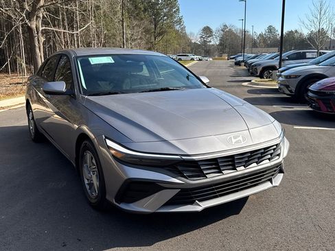 New 2026 Hyundai Elantra SE image 7