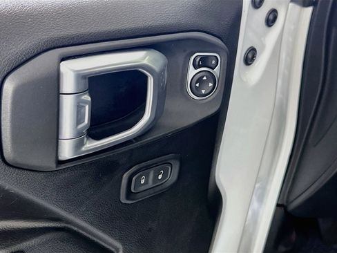 Used 2023 Jeep Wrangler Unlimited Sport AWD/4WD image 17