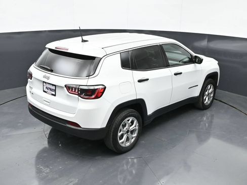 Used 2025 Jeep Compass Sport AWD/4WD image 32