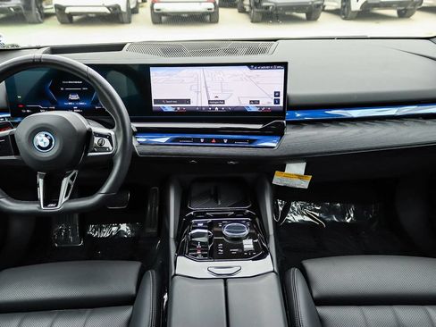 Used 2026 BMW i5 eDrive40 w/ M Sport Package RWD image 14