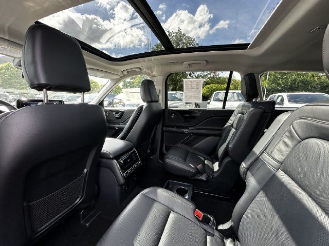 Certified 2025 Lincoln Aviator Reserve w/ Illumination Package AWD/4WD image 18