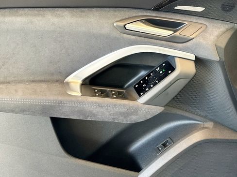 New 2025 Audi SQ5 Premium Plus image 11