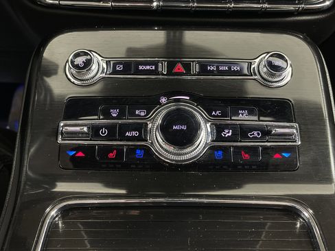 Used 2022 Lincoln Nautilus Reserve image 25