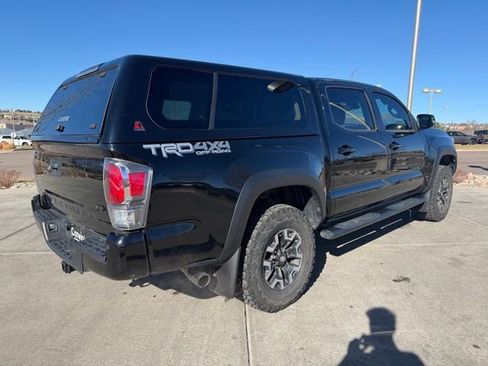 Used 2021 Toyota Tacoma TRD Off-Road image 8