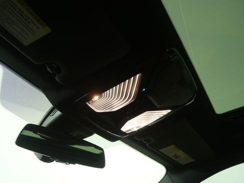 Certified 2024 BMW 230i Coupe w/ Premium Package image 18