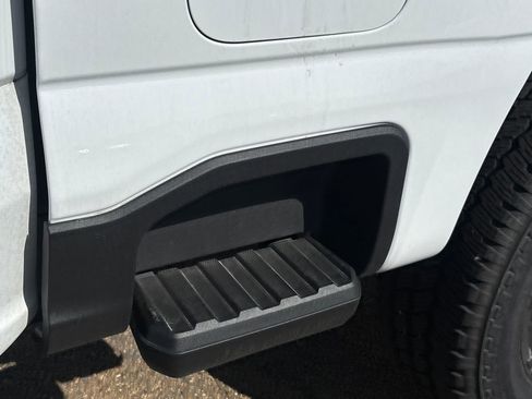 Used 2024 Ford F250 Lariat w/ Lariat Ultimate Package image 31