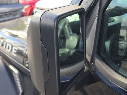 Used 2022 Jeep Wrangler Unlimited Sport image 12