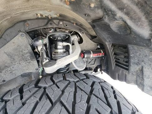 Used 2020 Toyota Tacoma TRD Off-Road w/ TRD Premium Off Road Package AWD/4WD image 22