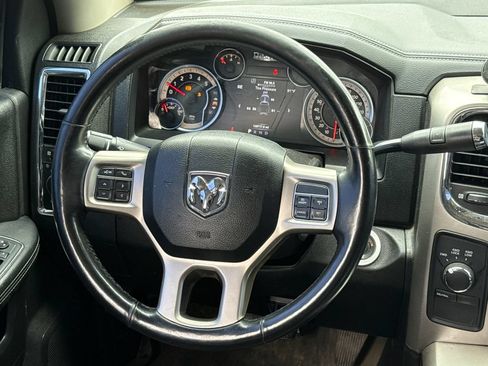 Used 2018 RAM 3500 Laramie w/ Convenience Group AWD/4WD image 8