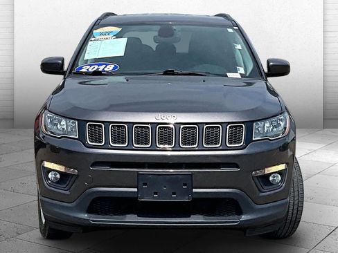 Used 2018 Jeep Compass Latitude w/ Popular Equipment Group AWD/4WD image 2