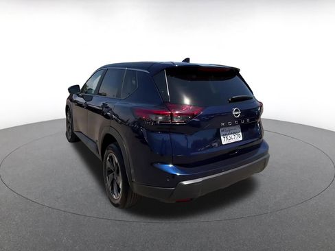Used 2025 Nissan Rogue SV FWD image 11
