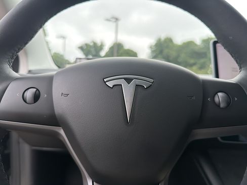 Used 2021 Tesla Model 3 Standard Range Plus RWD image 8