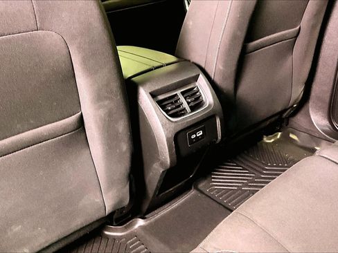 Used 2023 Chevrolet Blazer LT AWD/4WD image 10
