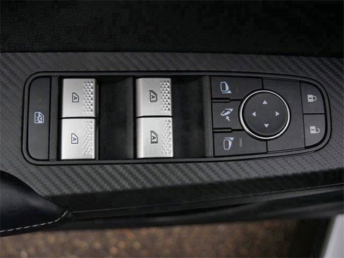 Used 2025 Mitsubishi Outlander SEL image 17