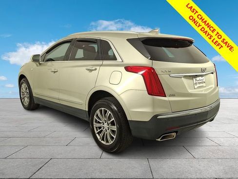Used 2017 Cadillac XT5 Luxury w/ Driver Awareness Package FWD image 5