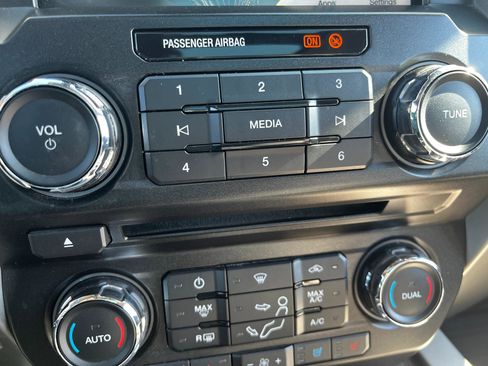 Used 2017 Ford F250 Lariat w/ Lariat Ultimate Package image 38