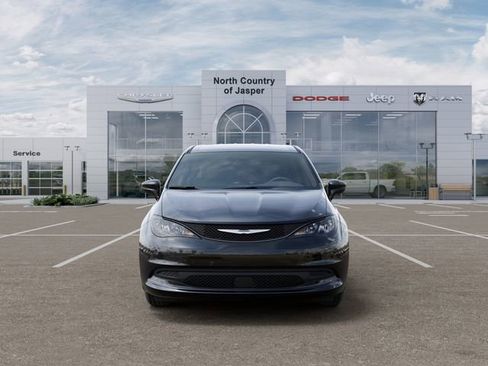 New 2026 Chrysler Voyager LX image 7