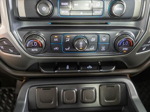 Used 2017 Chevrolet Silverado 1500 LTZ AWD/4WD image 18