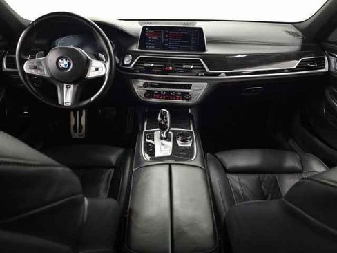 Used 2022 BMW 740i xDrive w/ M Sport Package image 14