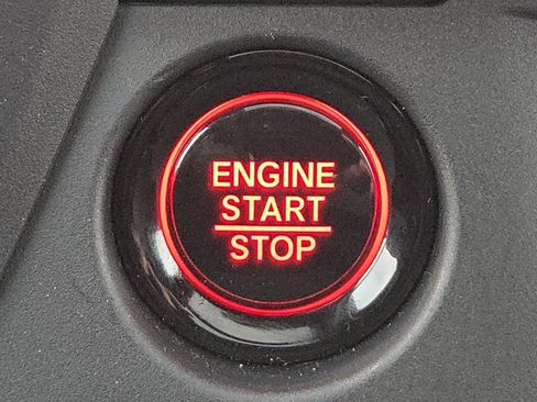 Used 2025 Honda Pilot Black Edition image 33