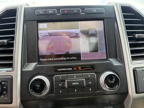 Used 2020 Ford F150 Lariat w/ Equipment Group 502A Luxury AWD/4WD image 25